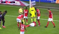 Jauci i krici parali prazan stadion: Stravična povreda najskupljeg fudbalera Belgije
