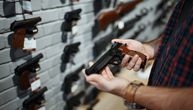 Americi preti postizborni haos: Ljudi hrle u prodavnice oružja, majke kupuju puške