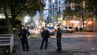 Policija usred noći raznela vrata stana napadača iz Beča: Evo gde je živeo albanski terorista