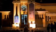 Otvorena Jesenja izložba ULUS-a u "Cvijeti Zuzorić": Radovi 34 umetnika i 2 pokreta
