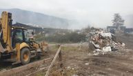 Gašenje požara na deponiji Stanjevine i dalje traje: Od juče ujutru Prijepolje ne živi zbog dima