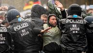Bilans današnjeg haosa u Berlinu: Uhapšeno više od 100 demonstranata
