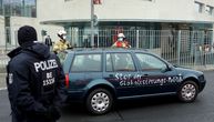 Napadač na kancelariju Merkelove bio pod prismotrom policije? Sličan incident izazvao pre 6 godina