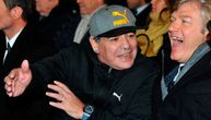 Maradona ljubio Federerovu sliku u Dubaiju: "Njihov susret je bio kao da dete sreće svog idola"