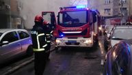 Požar zahvatio biblioteku u Hilandarskoj: Ulica puna dima, vatrogasci na terenu