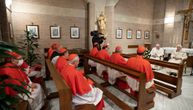 Papa Franja uzdigao na položaj 13 novih kardinala: Dao im po prsten i crvenu kapu beretu