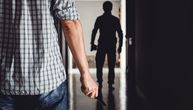 Stravično porodično nasilje na Voždovcu: Sin posekao oca, on ga izbo