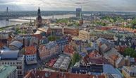 Suspenzija, pa otkaz za nevakcinisane radnike: Letonski parlament dao zeleno svetlo