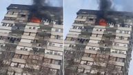 Jeziv snimak požara u Novom Sadu: Gori stan u zgradi, vatra kulja. Devojka (25) prevezena u bolnicu