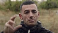 Dok Albanija gori zbog neviđenih protesta, reper-organizator pobegao na KiM pogrebnim vozilom