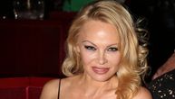 Pamela Anderson priznala da je pokušala da ubije svoju dadilju