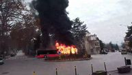 Zapalio se autobus na Pančevačkom mostu: Goreo motor, vatra brzo ugašena