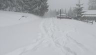 Sneg ne prestaje da zadaje muke selima širom Srbije: Mašine na putu, bez struje 1.500 domaćinstava