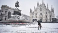 Sneg napravio ozbiljne probleme u Milanu: Padala stabla, ima povređenih