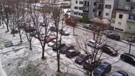 Bele se krovovi, ali ne od snega: Nevreme sa kišom i gradom pogodilo Trebinje