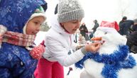 Festival Sneška u Rusiji: Roditelji i deča učestvovali u zanimljivom takmičenju i uživali na snegu