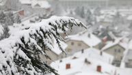 Sneg od jutros pada u većem delu zemlje, ali uskoro će posustati: Slede hladni dani i ledeni vikend