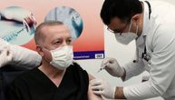 Erdogan pred kamerama primio kinesku vakcinu protiv korona virusa