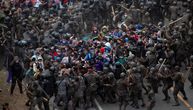 "Karavan" migranata stigao do Gvatemale: Krenuli u SAD, ali ih sačekali pendreci i suzavci