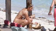 Možda joj je ovo i najbolja fotka na plaži ikada: Džej Lo kao "razgibana zverka" na Bahamima