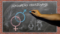 Da li treba uvesti seksualno obrazovanje u škole? Ministarstvo: Novi predmet je opterećenje (ANKETA)