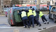 Auto se prevrnuo na auto-putu u Beogradu: Potpuno je smrskan