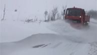 U Novoj Varoši vanredna situacija zbog snega: Putevi odsečeni, smetovi visoki nekoliko metara