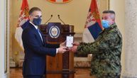 Stefanović uručio odlikovanja pripadnicima Ministarstva odbrane i Vojske Srbije