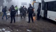 Pronađeno 335 migranata kod Sombora: Sa šest autobusa prevezeni u Prihvatni centar u Preševu