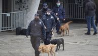 Pogledajte kako je policija s psima tragačima pretraživala "štek" Velje Nevolje na stadionu