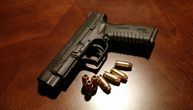 Policija u Sinju kod muškarca (69) pronašla i zaplenila 18 revolvera, pet pištolja i lovačku pušku