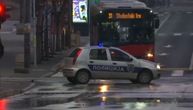 Autobus propao u rupu kod Beograđanke, nakon što je pukla vodovodna cev: Saobraćaj izmenjen
