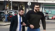 Odloženo suđenje Miladinu Kovačeviću zbog optužbi da je bio nasilan prema devojci: Sudija bolestan