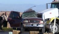 Užas na autoputu: Najmanje 15 osoba poginulo u lančanom udesu u Kaliforniji