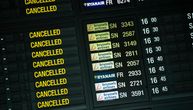 Otkazano na desetine letova zbog omikron soja: Avio-kompanije pred velikim izazovom