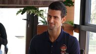 Novak se obratio navijačima u neobičnoj majici: Veoma sam ponosan što je nosim