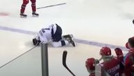Tragedija na ledu: Hokejaš umro posle udarca pakom u glavu!