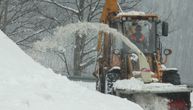 Vanredna situacija proglašena u pet golijskih sela: Putevi zavejani, sneg pada duže od 72 sata