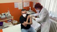 Nedimović primio "astrazeneka" vakcinu, pozvao sve poljoprivrednike da se vakcinišu