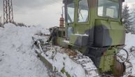 Vojska od jutros čisti puteve u Crnoj Travi: Više od hiljadu meštana 9 dana ne može dalje od domova