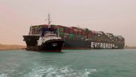 Brod koji blokira Suecki kanal pomerio kormilo, ne zna se kada bi moglo da dođe do preusmeravanja