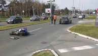 Teška saobraćajna nesreća kod Ušća: Motociklista stradao nakon sudara sa automobilom (FOTO)