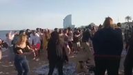 Korona žurka na plaži u Barseloni, intervenisala policija: Prestupnicima prete kazne do 600 evra