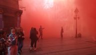 Bakljada usred Kneza: Cela ulica u dimu, ljudi se razbežali