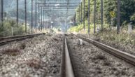Jeziva nesreća na pruzi: Muškarac se bacio pod voz, na putu od Valjeva ka Beogradu