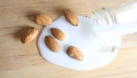 Bez čekanja i potapanja plodova: Napravite mleko od badema ili lešnika za samo 2 minuta