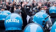 Pretreseni domovi antivaksera u Italiji: Planirali oružani napad tokom antivladinih demonstracija?