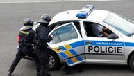 Policajac u Pragu udavio Roma kolenom. Iz Vlade se oglasili: "Nema češkog Flojda"