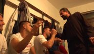 Nesvakidašnji incident u Kosjeriću: Pretučen pop koji je golman zajedno sa popadijom posle utakmice