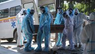 Korona desetkuje Indiju, ponovo rekordan broj zaraženih: Za dan preminulo 3.980 osoba